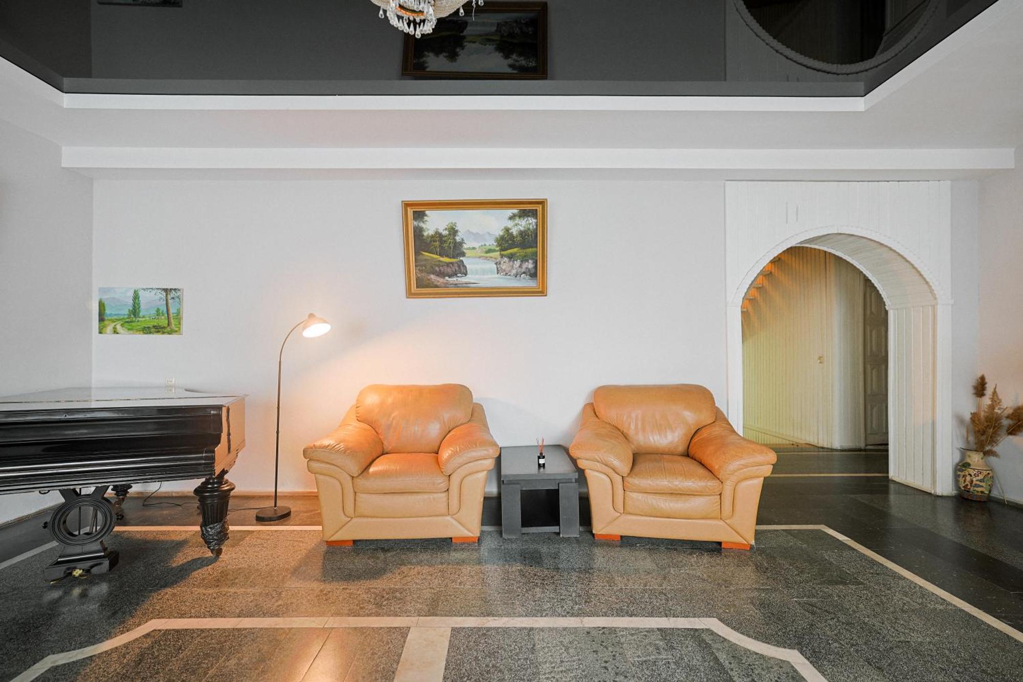Hotel White House تبليسي المظهر الخارجي الصورة